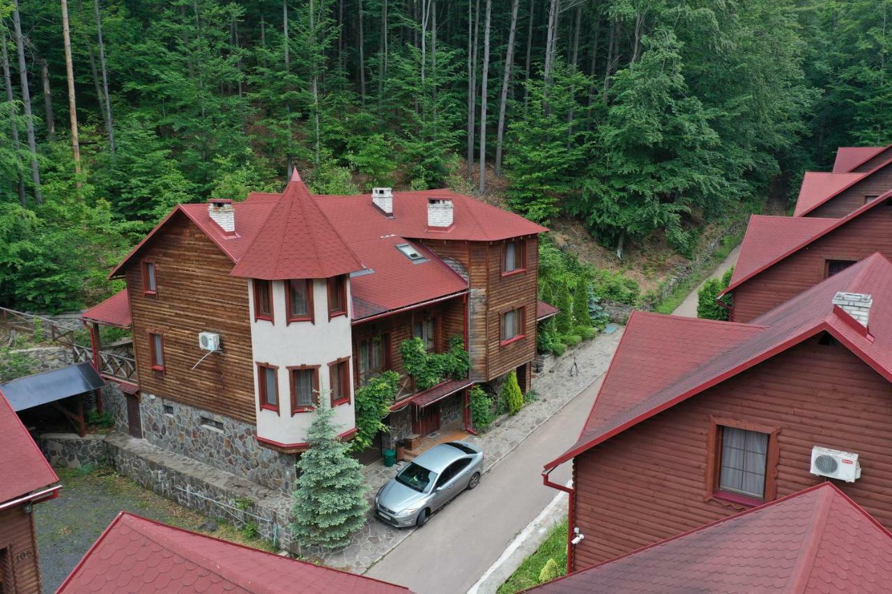 Elf-Cottage Tur'ya Paseka Extérieur photo
