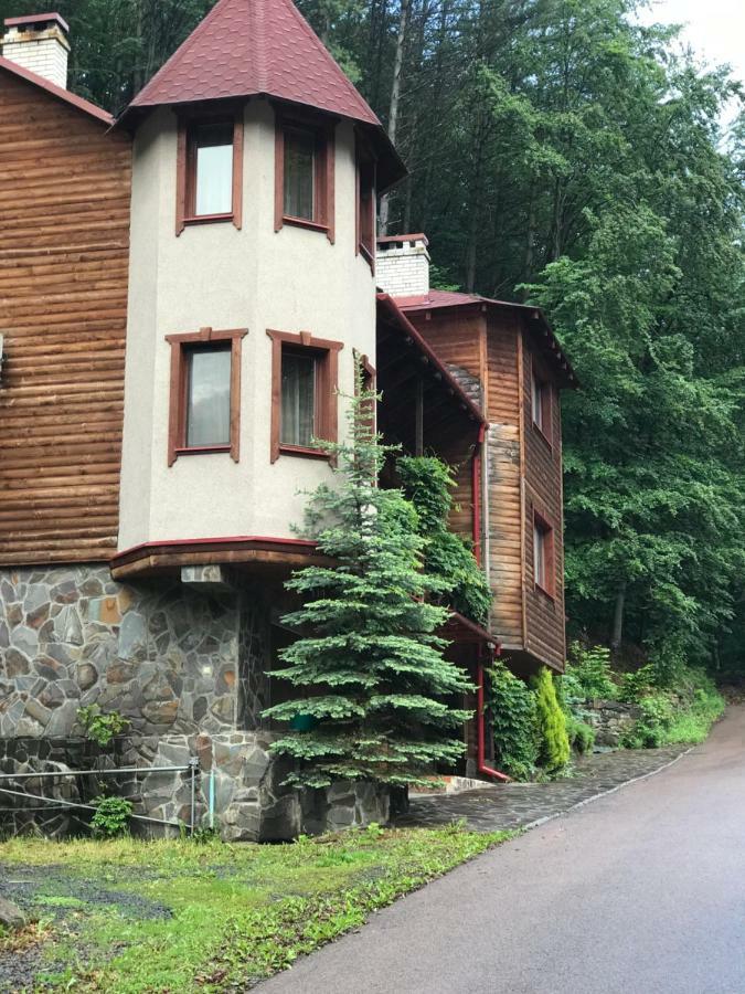 Elf-Cottage Tur'ya Paseka Extérieur photo